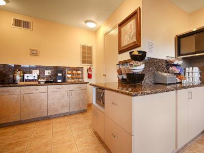 Western Garden Hotel 3*